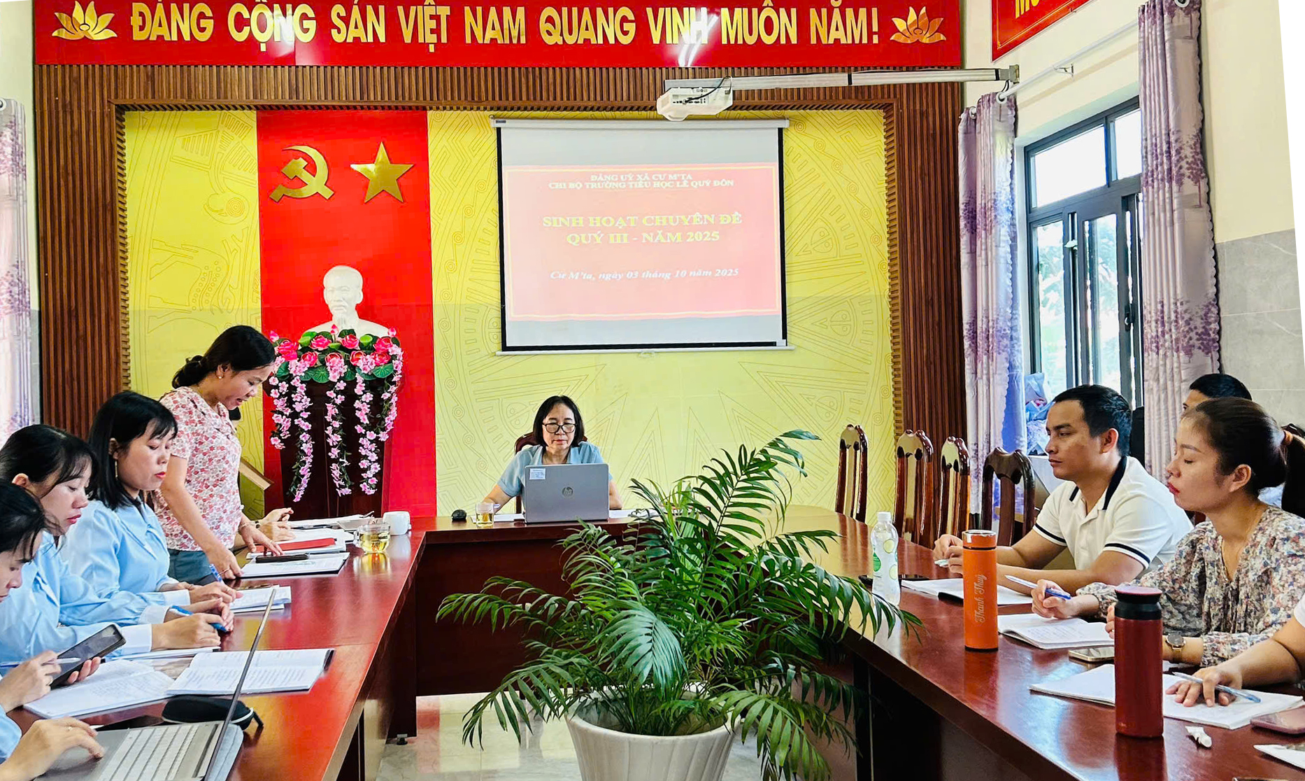 Chi bộ Trường Tiểu học Lê Quý Đôn tổ chức sinh hoạt chuyên đề với nội dung “học tập và làm theo tư tưởng, đạo đức, phong cách Hồ Chí Minh về “nêu cao tinh thần trách nhiệm, phong cách gương mẫu, nói đi đôi với làm””